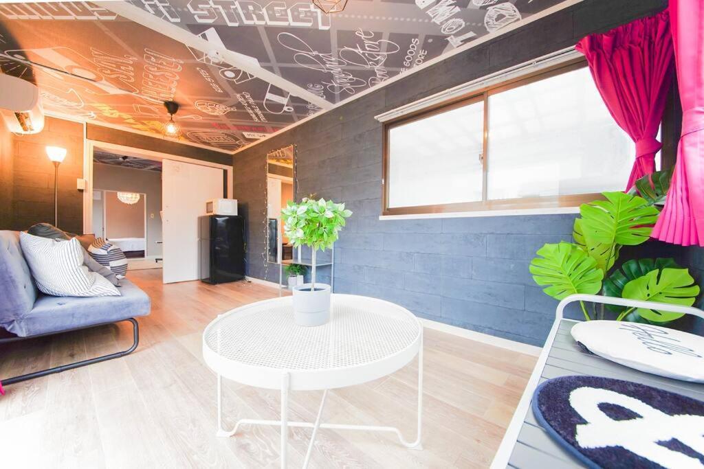 Apartamento Sanacion Namba 難波千日前の5Ldk120平米 駅徒歩2分 広々バルコニーでバーベキューも可能 Osaka Exterior foto